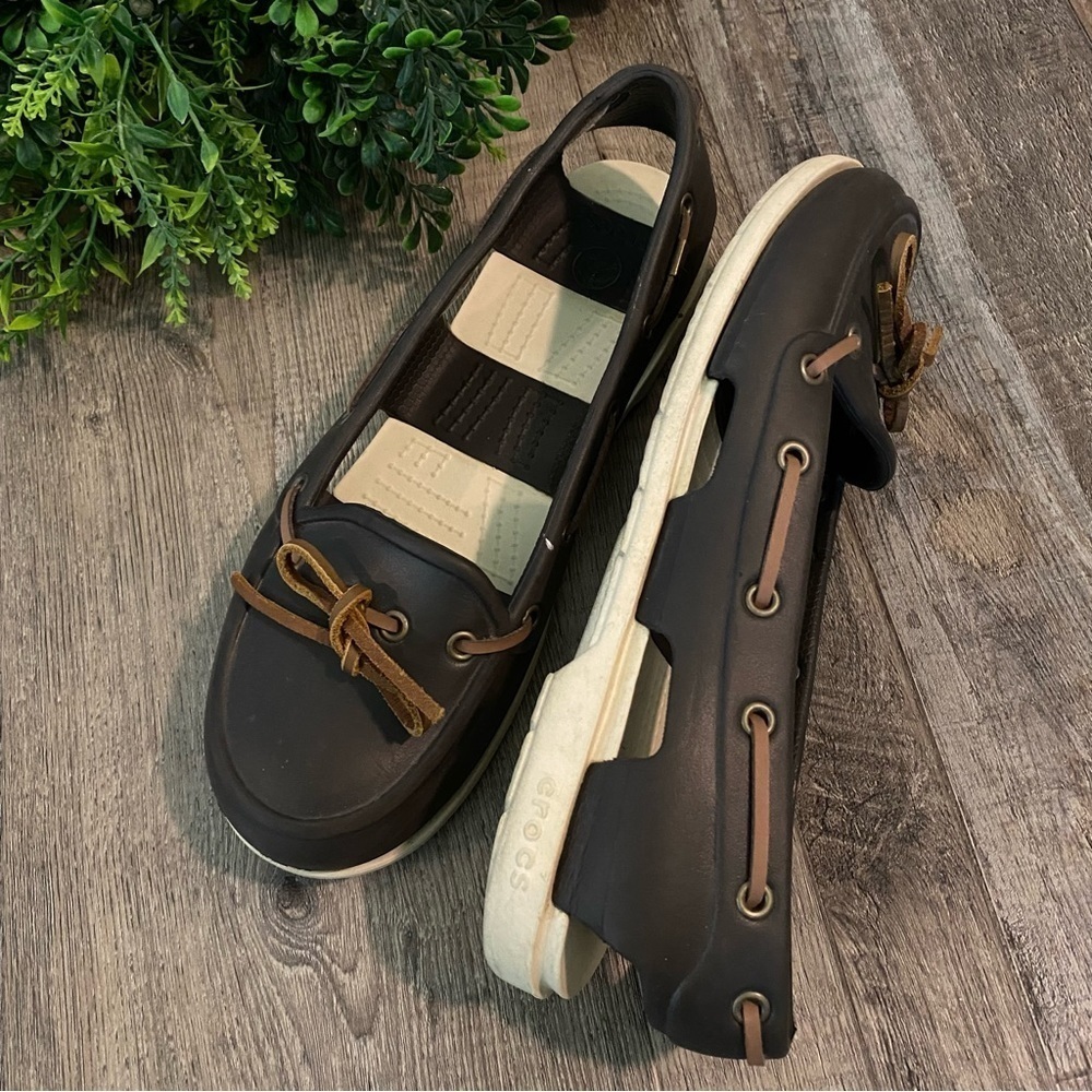 CROCS Brown Beach Line Slip On Boat Shoes, Size 8